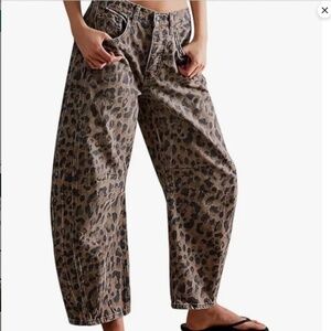 Stylish Leopard Print Women's Jeans NWOT